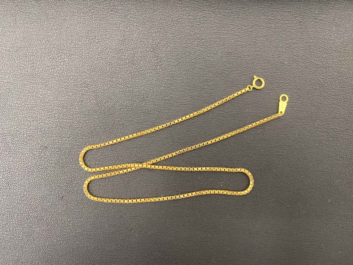 よくわからないアクセサリーしっかりとお調べします。