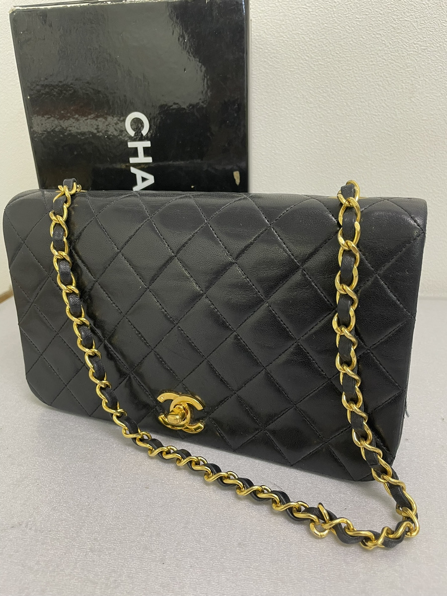 シャネル・マトラッセ探しています！