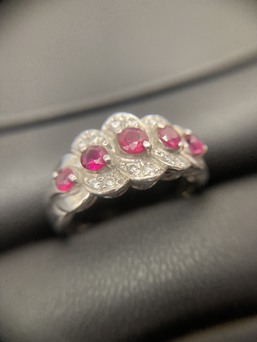 きれいなジュエリーをお買取りさせていただきました(^^♪