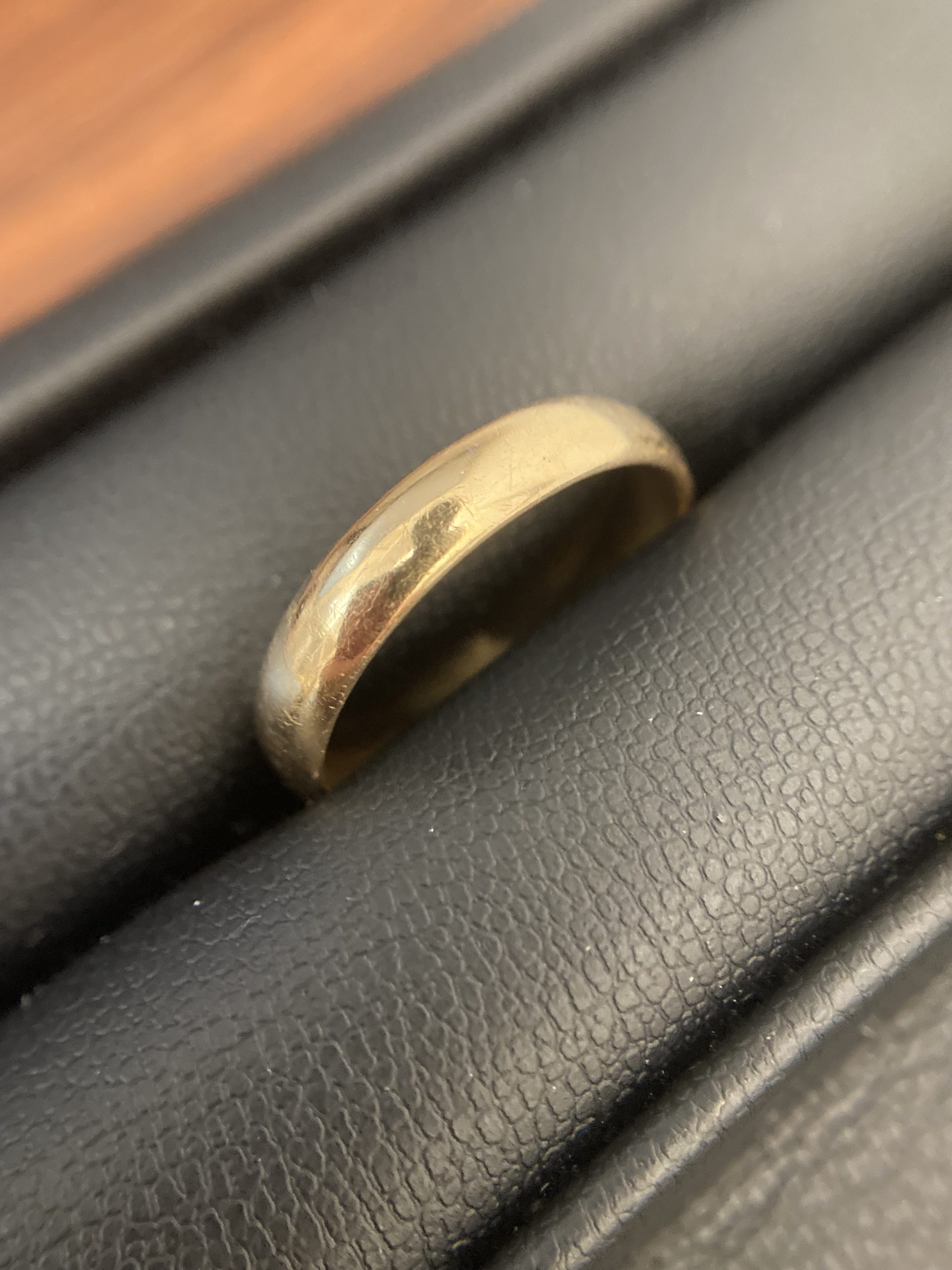 カマボコのリングをお買取りさせて頂きました♪