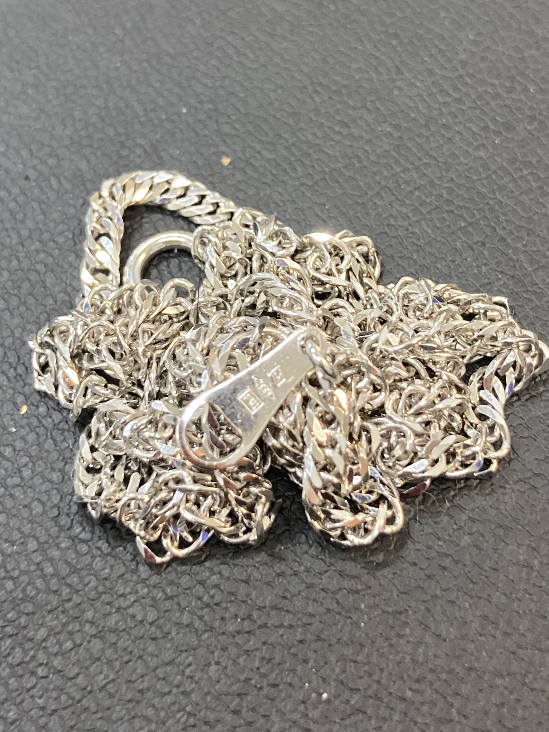 プラチナネックレスをお買取りさせて頂きました(__)