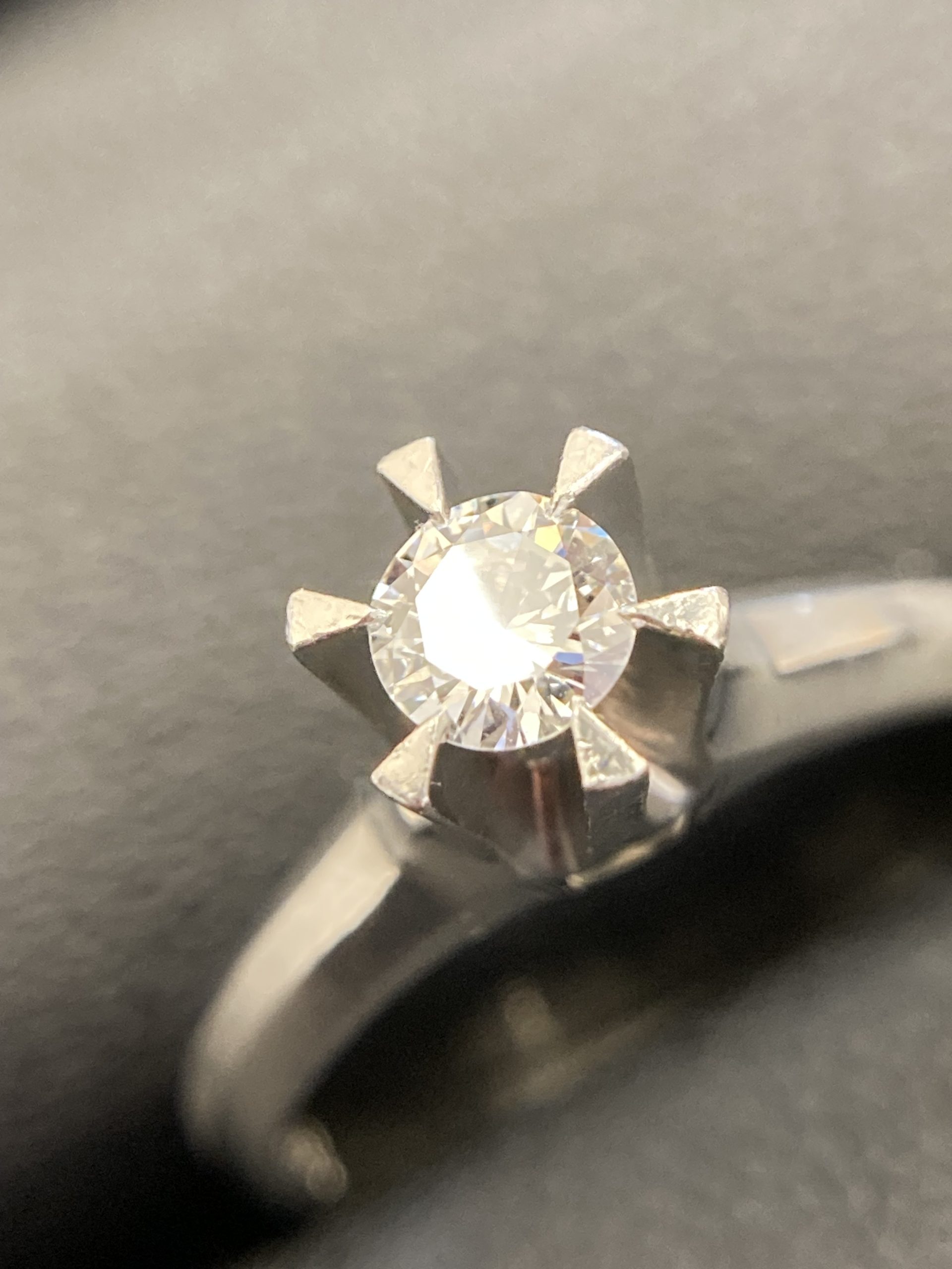 ダイヤリングをお買取りさせていただきました(__)