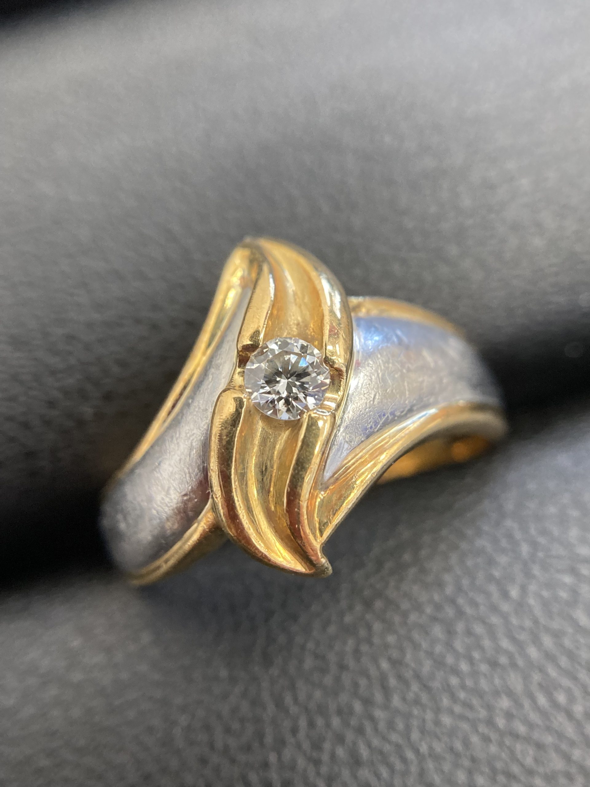 豪華なダイヤの指輪をお買取させて頂きました(__)