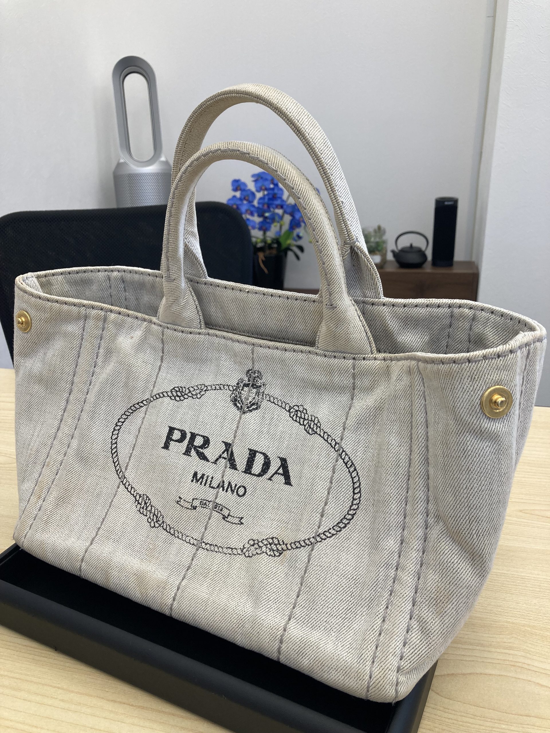 プラダのトートバッグをお買取させて頂きました♪